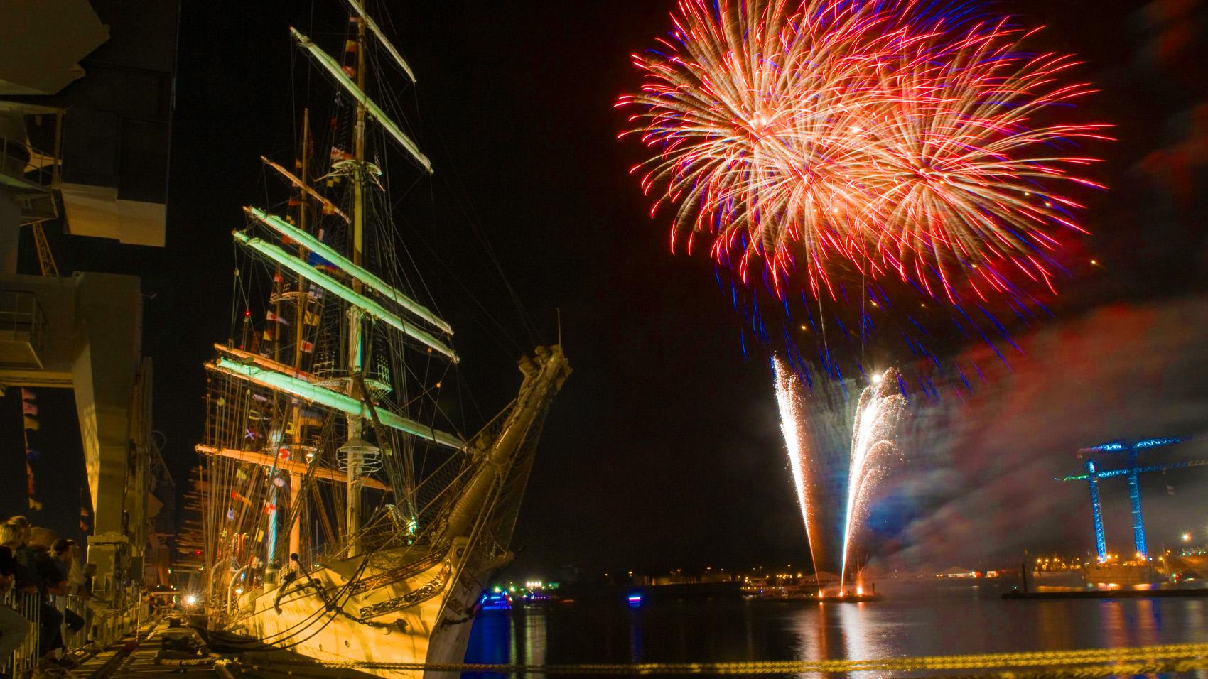 Vuurwerkshow tijdens DelfSail